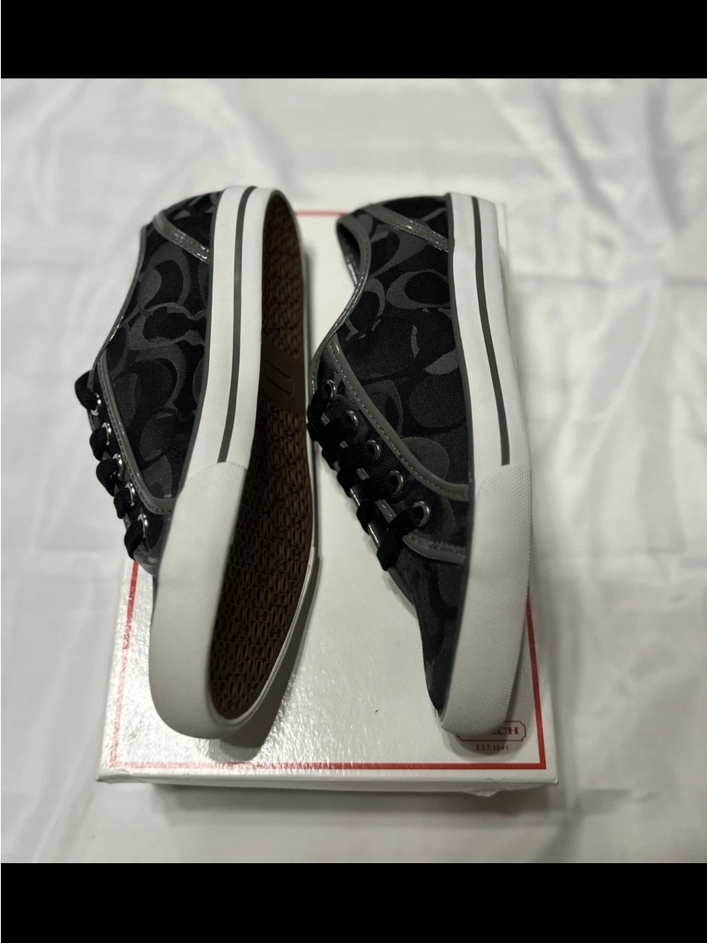 NWT, Coach Dee Sneakers in Signature Canvas, Size 8M, Black/Grey - Picture 4 of 7